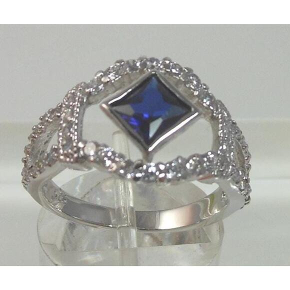 Elegant Vintage Sterling Silver Ring with Simulated Diamond Sapphire | Size 7 - Picture 2 of 8